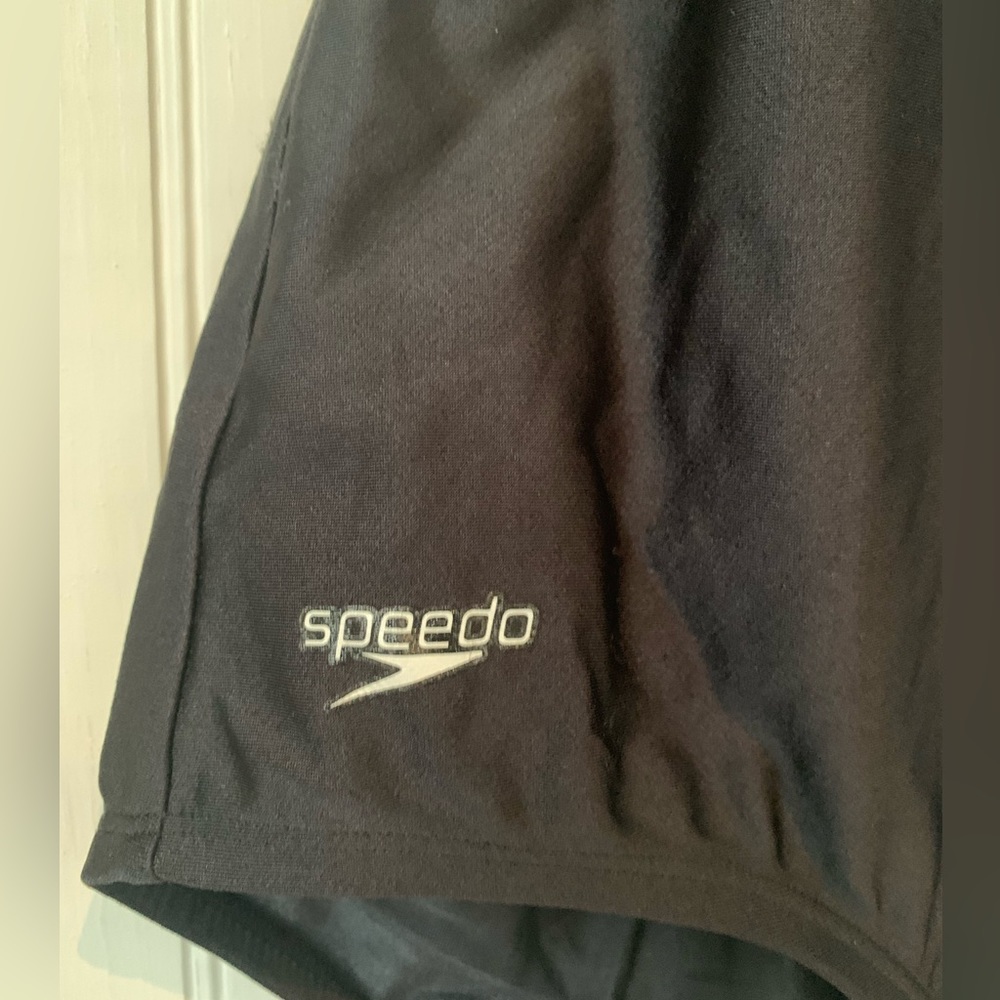 Speedo (Size 10) Black Ombré Ultraback 1 Piece Swimsuit; Bust 39; Waist 31 con’t - Picture 2 of 5